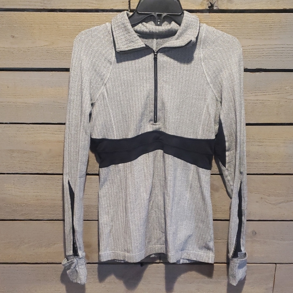 Lululemon Gray and Black Long Sleeve Zip-Up Top